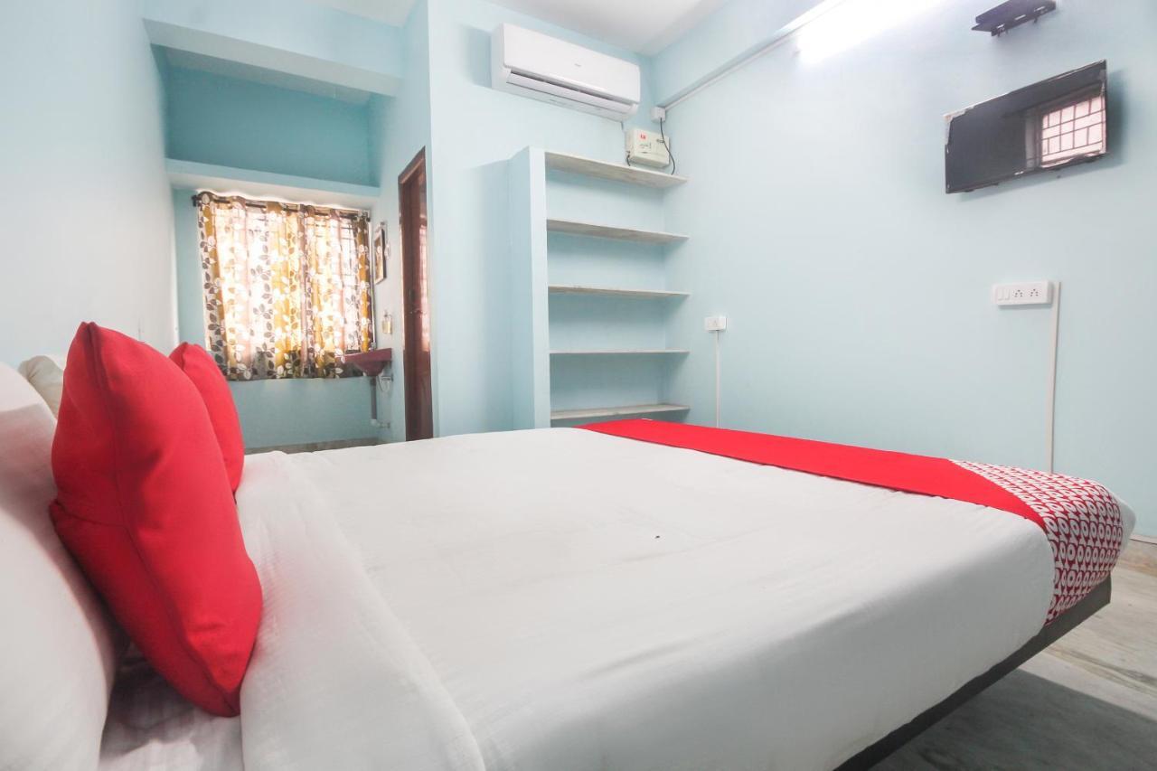 Oyo Flagship 48158 Ss Towers Hotel Podanur Exterior photo