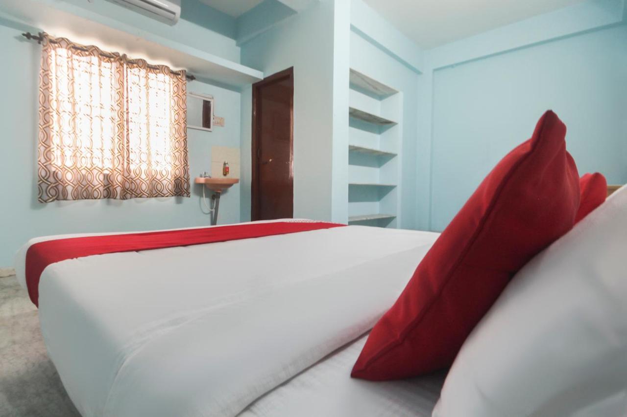 Oyo Flagship 48158 Ss Towers Hotel Podanur Exterior photo